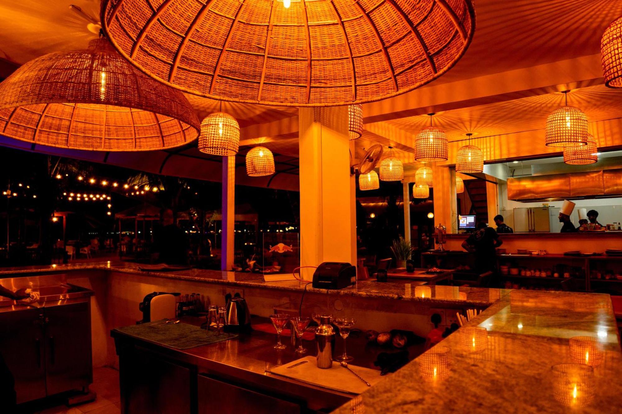 Peacock Beach Hotel אונה ואטונה מראה חיצוני תמונה