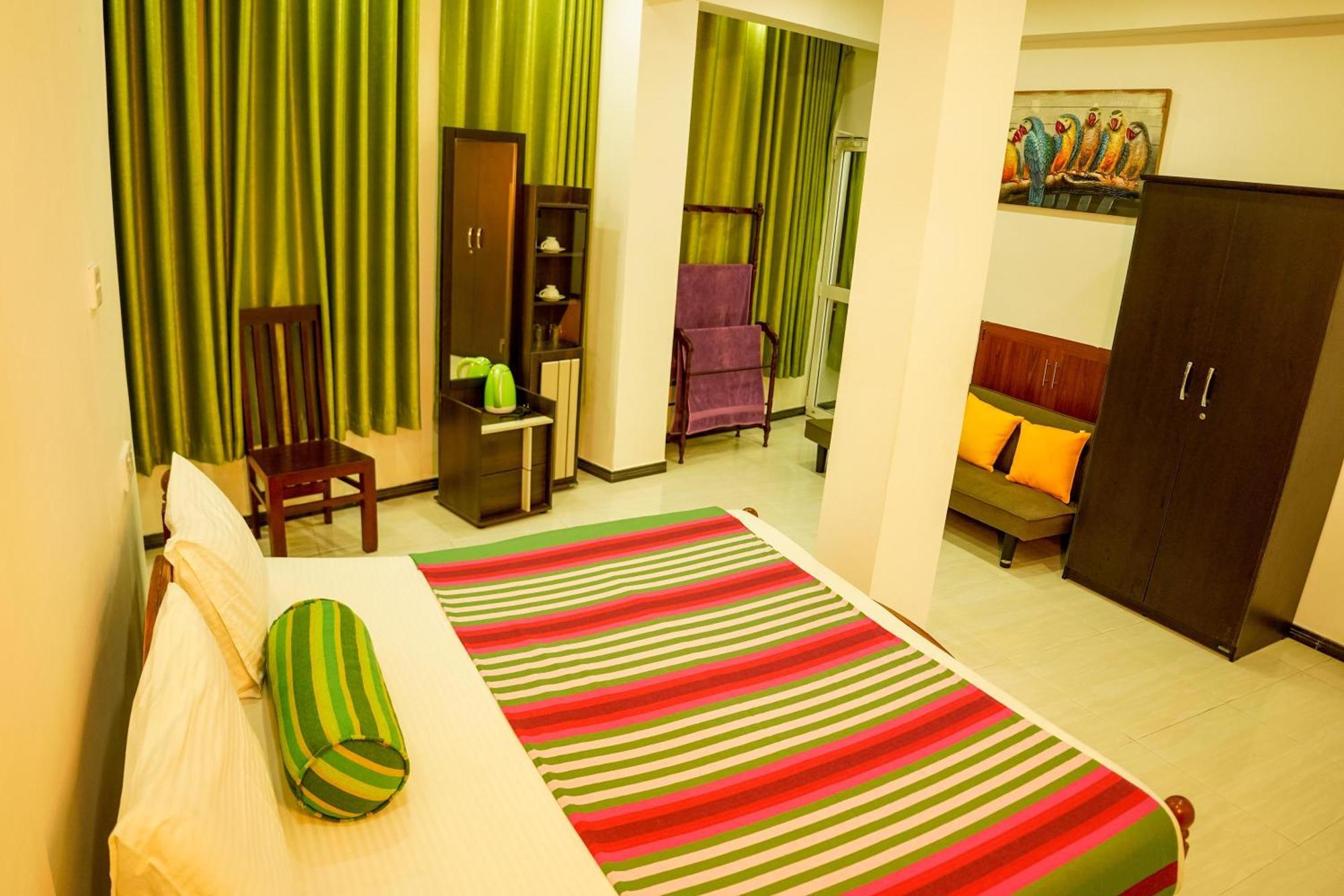 Peacock Beach Hotel אונה ואטונה מראה חיצוני תמונה