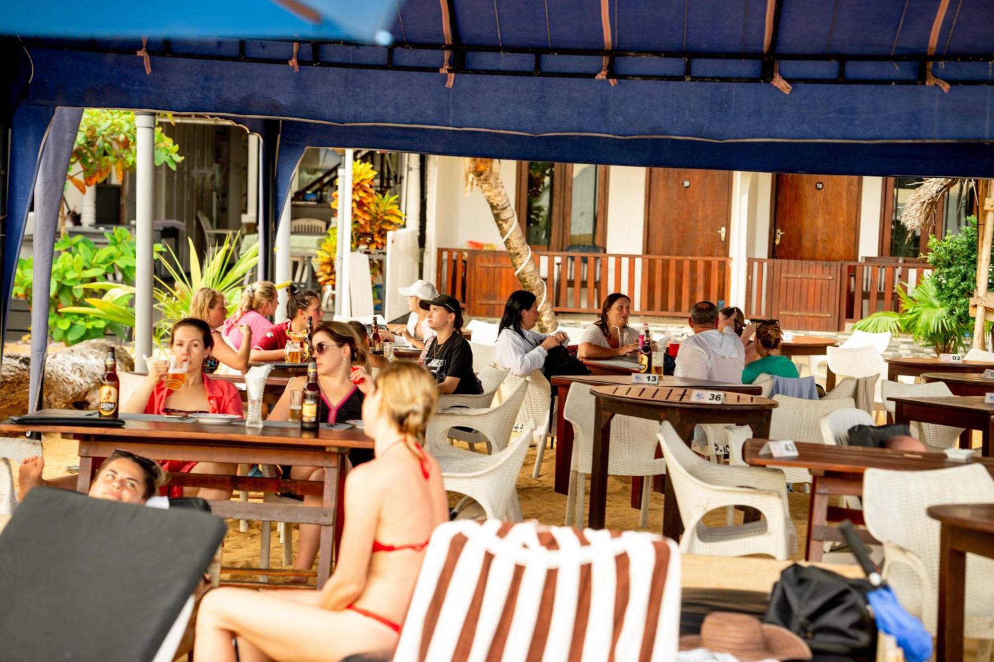 Peacock Beach Hotel אונה ואטונה מראה חיצוני תמונה