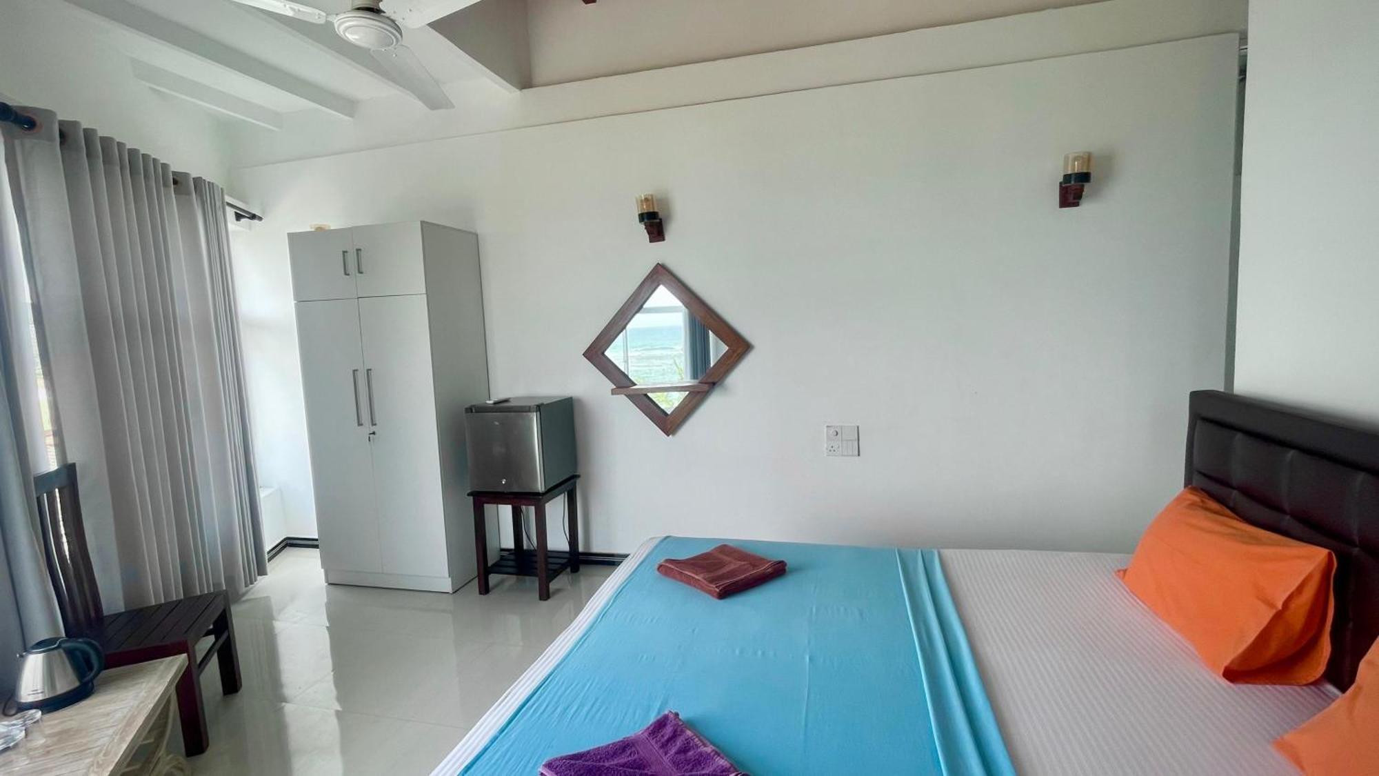 Peacock Beach Hotel אונה ואטונה מראה חיצוני תמונה